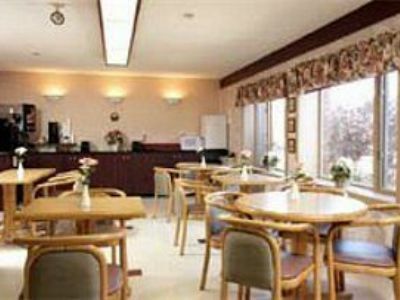 Travelodge By Wyndham Owen Sound On Ресторан фото